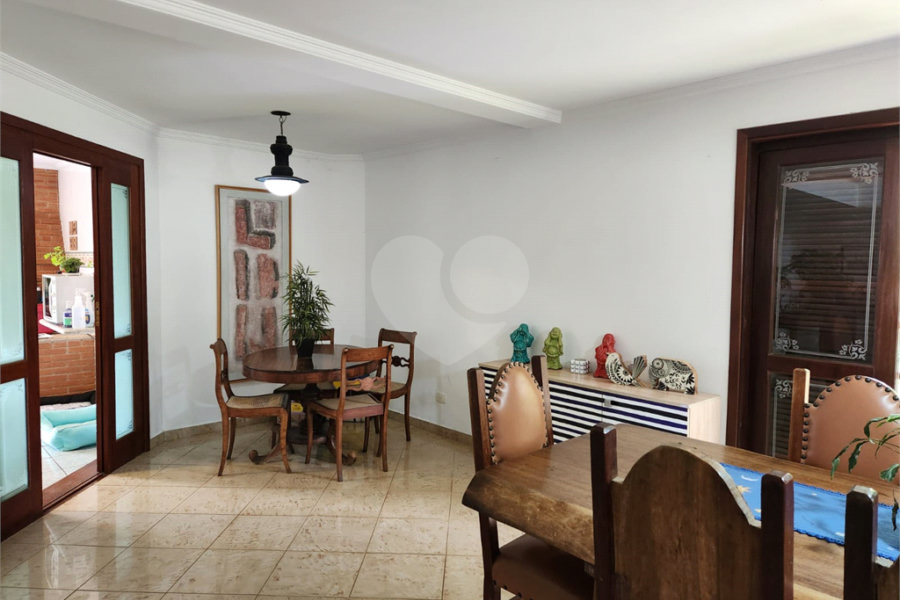 Casa à venda com 5 suítes no condomínio Suíça da Cantareira, Mairiporã - SP