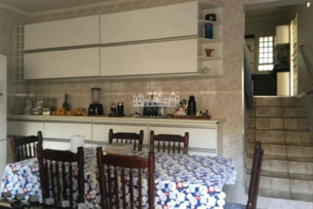 Sobrado à Venda com piscina e próximo à FAAT – Atibaia/SP