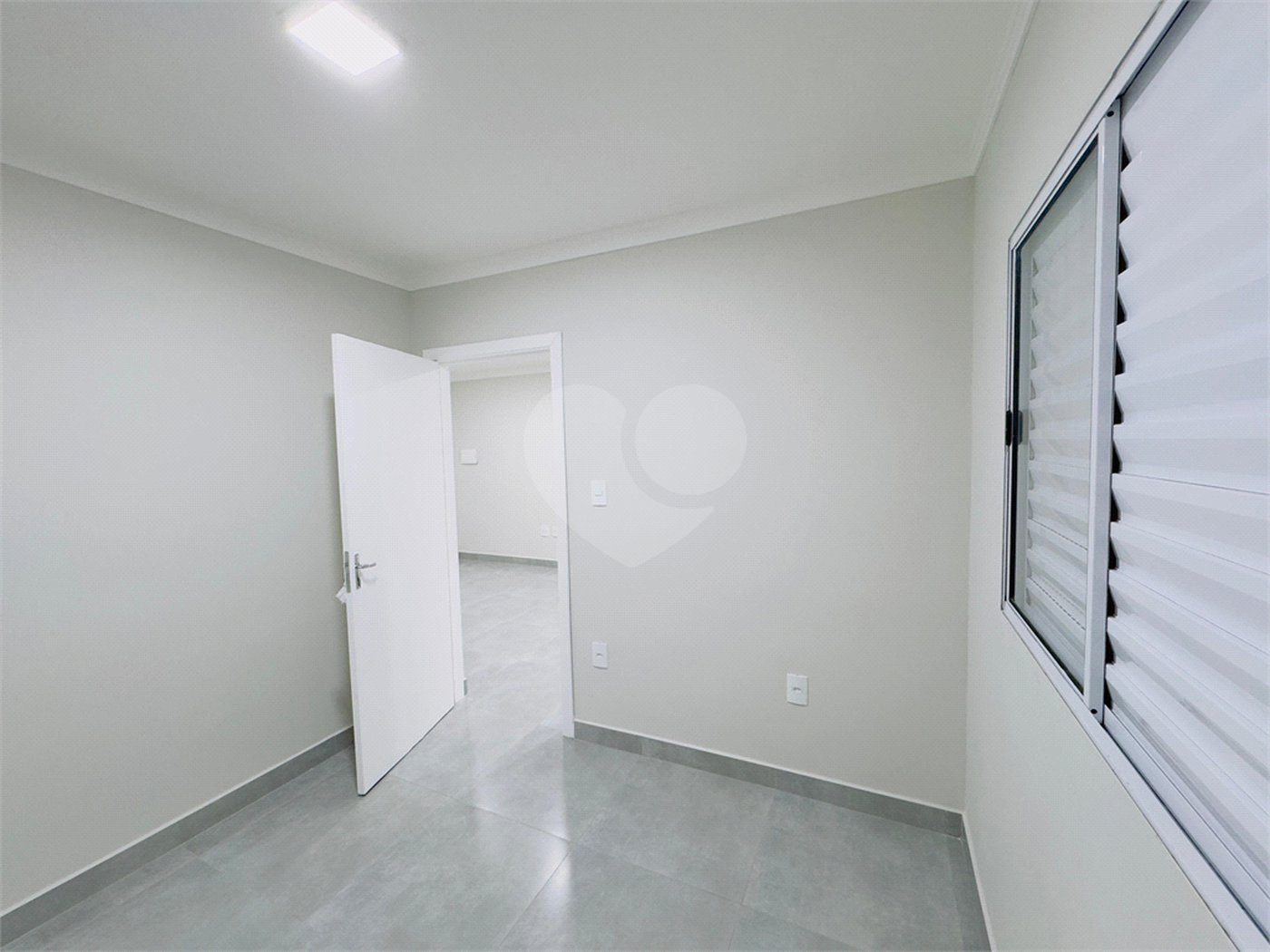 Apartamento à venda com 2 quartos em Lopes de Oliveira, Sorocaba, SP