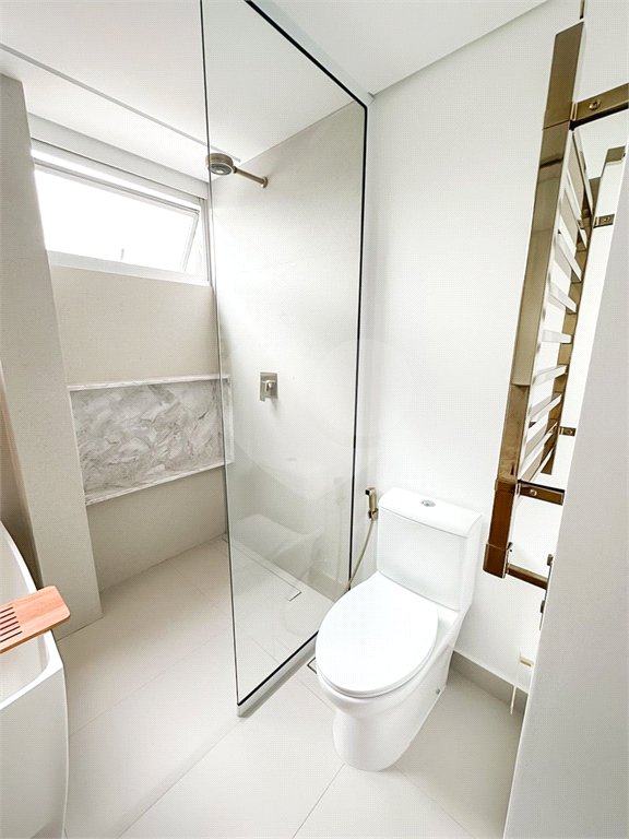 Apartamento à venda com 4 suítes em Vila Cordeiro, São Paulo, SP