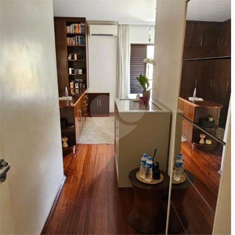 Apartamento à venda com 4 quartos, sendo 3 suítes,  em Vila Mariana, São Paulo, SP