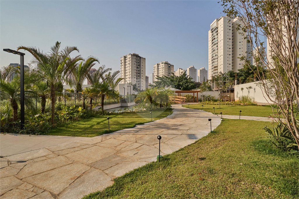 Apartamento à venda com 3 suítes em Jardim Marajoara, São Paulo, SP