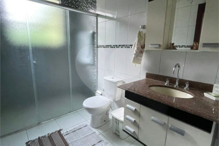 Sobrado à venda com 5 quartos, sendo 1 suíte,  em Vila Gustavo, São Paulo, SP
