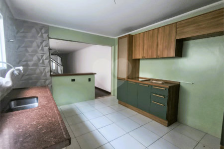 Sobrado à venda com 3 quartos, sendo 1 suíte,  em Jardim Esmeralda, São Paulo, SP