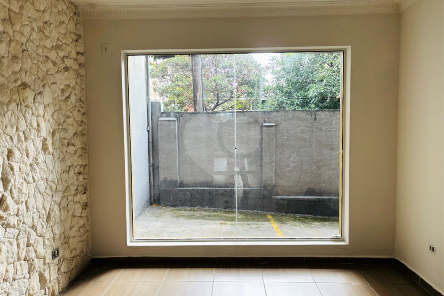 Sobrado à venda com 3 quartos, sendo 1 suíte, em Vila Romana, São Paulo, SP