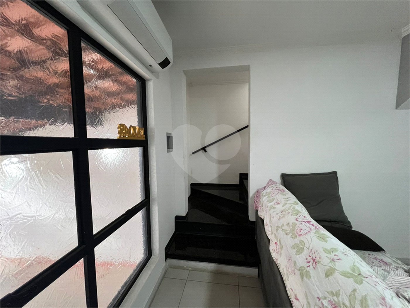 Sobrado à venda com 3 quartos, sendo 1 suíte, em Lopes de Oliveira, Sorocaba, SP