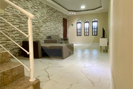 Casa à venda com 4 quartos, sendo 1 suíte,  em Jardim Pinheirinho, Itaquaquecetuba, SP