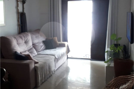 Casa à venda com 3 quartos, sendo 2 suítes,  em Vila Rosália, Guarulhos, SP