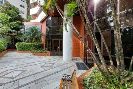 Apartamento à venda com 3 quartos, sendo 1 suíte, em Vila Andrade, São Paulo, SP
