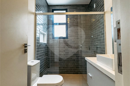 Casa à venda com 4 suítes no condomínio Villa dos Pinheiros, Indaiatuba - SP