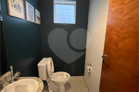Casa à venda com 3 quartos, sendo 1 suíte,  em Vila Suissa, Mogi das Cruzes, SP
