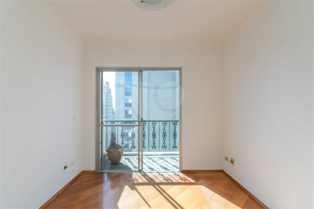 Apartamento à venda com 2 quartos, sendo 1 suíte,  em Itaim Bibi, São Paulo, SP