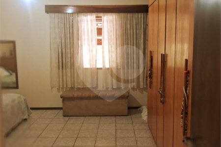 Casa à venda com 3 quartos, sendo 1 suíte, no condomínio Acmti - Colinas do Mosteiro, Terras de Itaici e Recanto dos Pássaros, Indaiatuba - SP