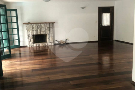 Sobrado à venda com 3 quartos, sendo 1 suíte,  em Panamby, São Paulo, SP