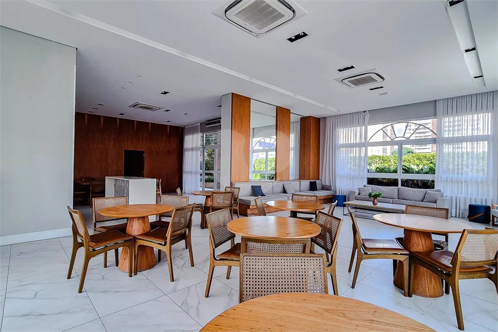 Apartamento à venda com 4 quartos, sendo 3 suítes, em Vila Romana, São Paulo, SP