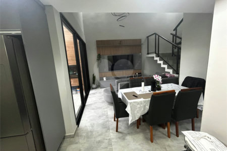 Casa à venda com 2 quartos, sendo 1 suíte,  no condomínio Lago dos Ipês, Itapetininga - SP