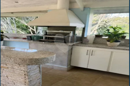 Casa à venda com 5 quartos, sendo 2 suítes,  no Centro, Itupeva, SP