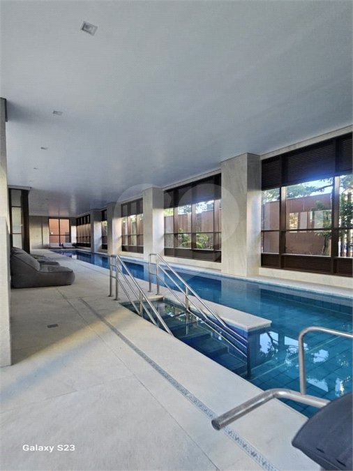 Apartamento à venda com 3 quartos, sendo 1 suíte,  em Pinheiros, São Paulo, SP