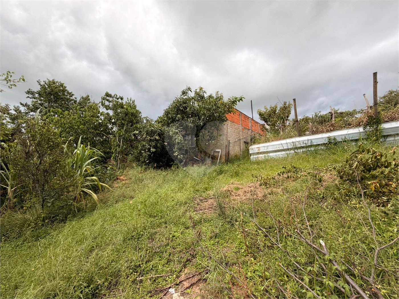 Chácara à venda com 3 quartos, sendo 1 suíte, no Centro, Araçoiaba da Serra, SP