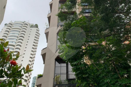 Apartamento à venda com 4 quartos, sendo 2 suítes, em Real Parque, São Paulo, SP