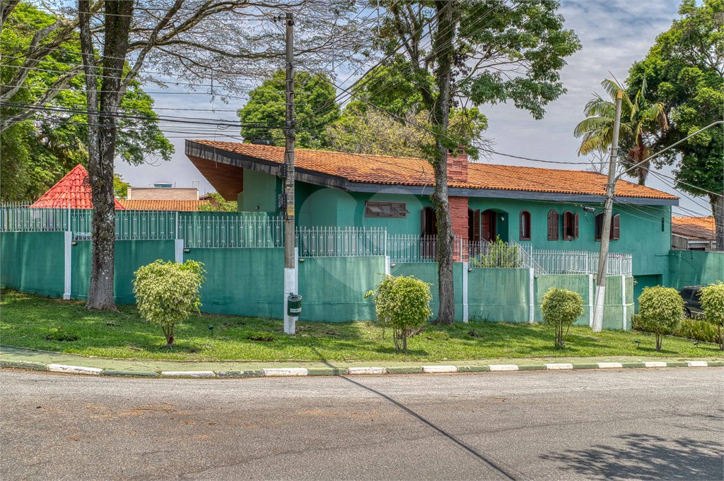 Casa à venda com 4 quartos, sendo 3 suítes, em Interlagos, São Paulo, SP