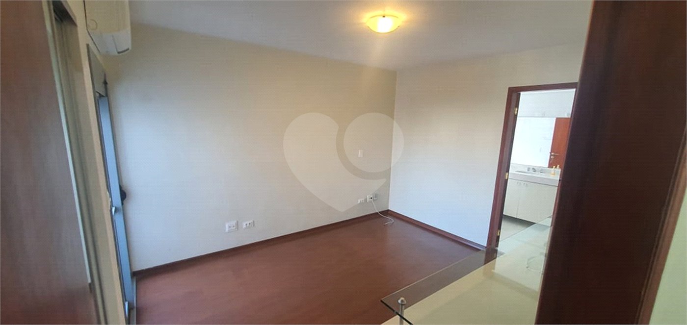 Apartamento à venda com 3 quartos, sendo 1 suíte, em Vila Paulicéia, São Paulo, SP
