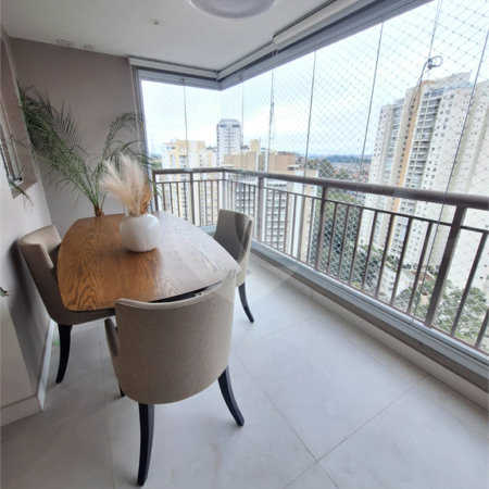 Apartamento à venda com 3 quartos, sendo 1 suíte,  em Vila Andrade, São Paulo, SP