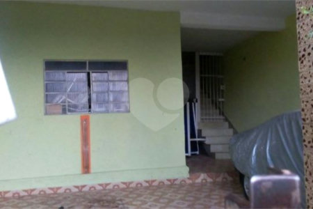 Sobrado à venda com 3 quartos em Jardim Rio Pequeno, São Paulo, SP