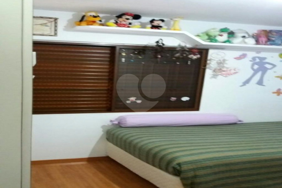 Casa à venda com 3 quartos, sendo 1 suíte,  no condomínio Alameda do Eucaliptos, São Paulo - SP