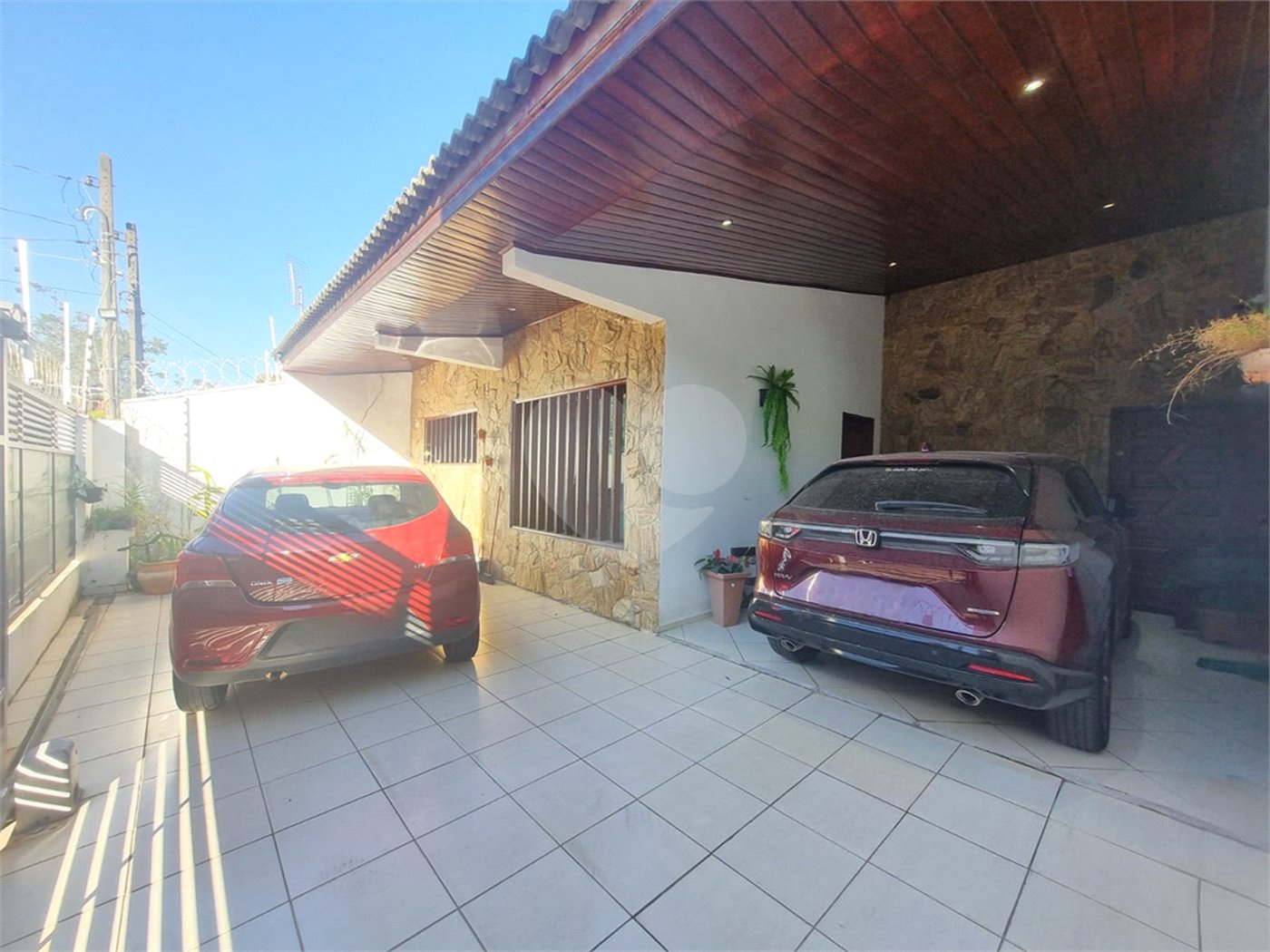 Casa à venda com 4 quartos, sendo 1 suíte, em Jardim São Carlos, Sorocaba, SP