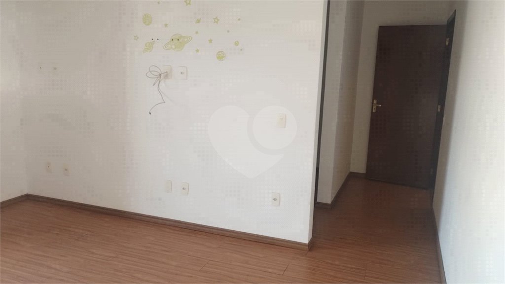 Sobrado à venda com 4 quartos, sendo 2 suítes,  em Vila Oliveira, Mogi das Cruzes, SP