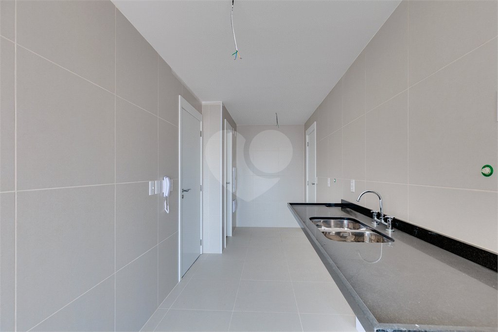 Apartamento à venda com 4 quartos, sendo 3 suítes,  em Brooklin, São Paulo, SP