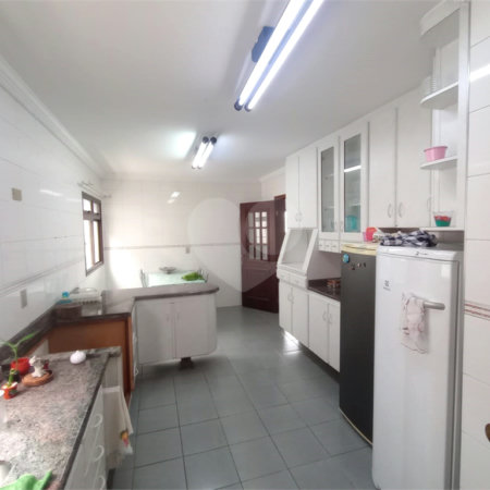Sobrado à venda com 4 quartos, sendo 1 suíte, em Vila Macedópolis, São Paulo, SP