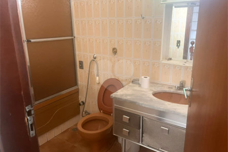 Sobrado à venda ou para alugar com 3 quartos, sendo 1 suíte, em Jardim Leonor Mendes de Barros, São Paulo, SP