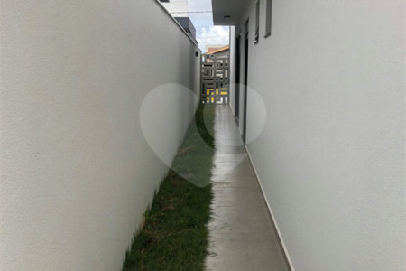 Casa à venda com 3 suítes no condomínio Parque Faber IV, São Carlos - SP