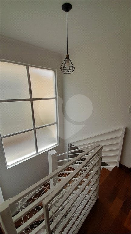 Casa à venda com 3 quartos, sendo 1 suíte, no condomínio Residencial Jardins, São Bernardo do Campo - SP