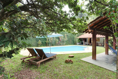 Casa Térrea à venda com 4 quartos, sendo 2 suítes, em Alto da Boa Vista, São Paulo, SP