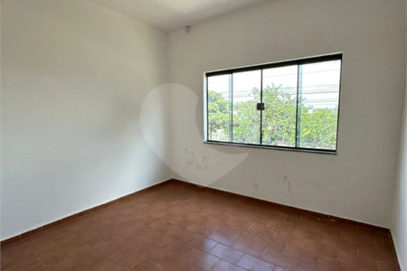 Sobrado à venda ou para alugar com 4 quartos, sendo 2 suítes, em Vila Lacíria, Ponta Porã, MS