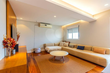 Apartamento à venda com 4 quartos, sendo 3 suítes,  em Real Parque, São Paulo, SP