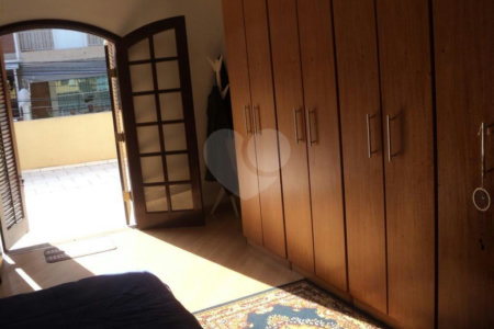 Casa Térrea à venda com 3 suítes em Vila Paulicéia, São Paulo, SP
