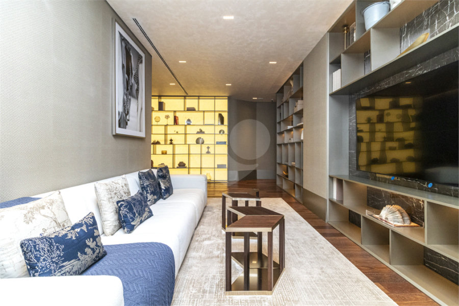 Apartamento à venda com 4 suítes em Jardim Guedala, São Paulo, SP