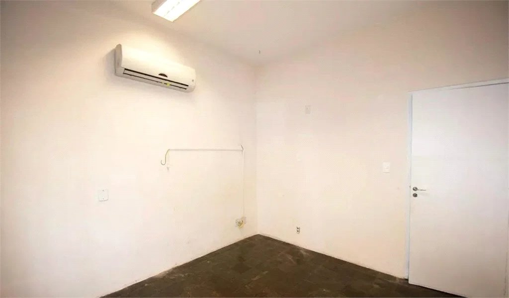 Apartamento à venda com 3 quartos, sendo 1 suíte, em Pinheiros, São Paulo, SP