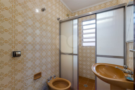 Casa à venda com 3 quartos, sendo 1 suíte,  em Campo Belo, São Paulo, SP