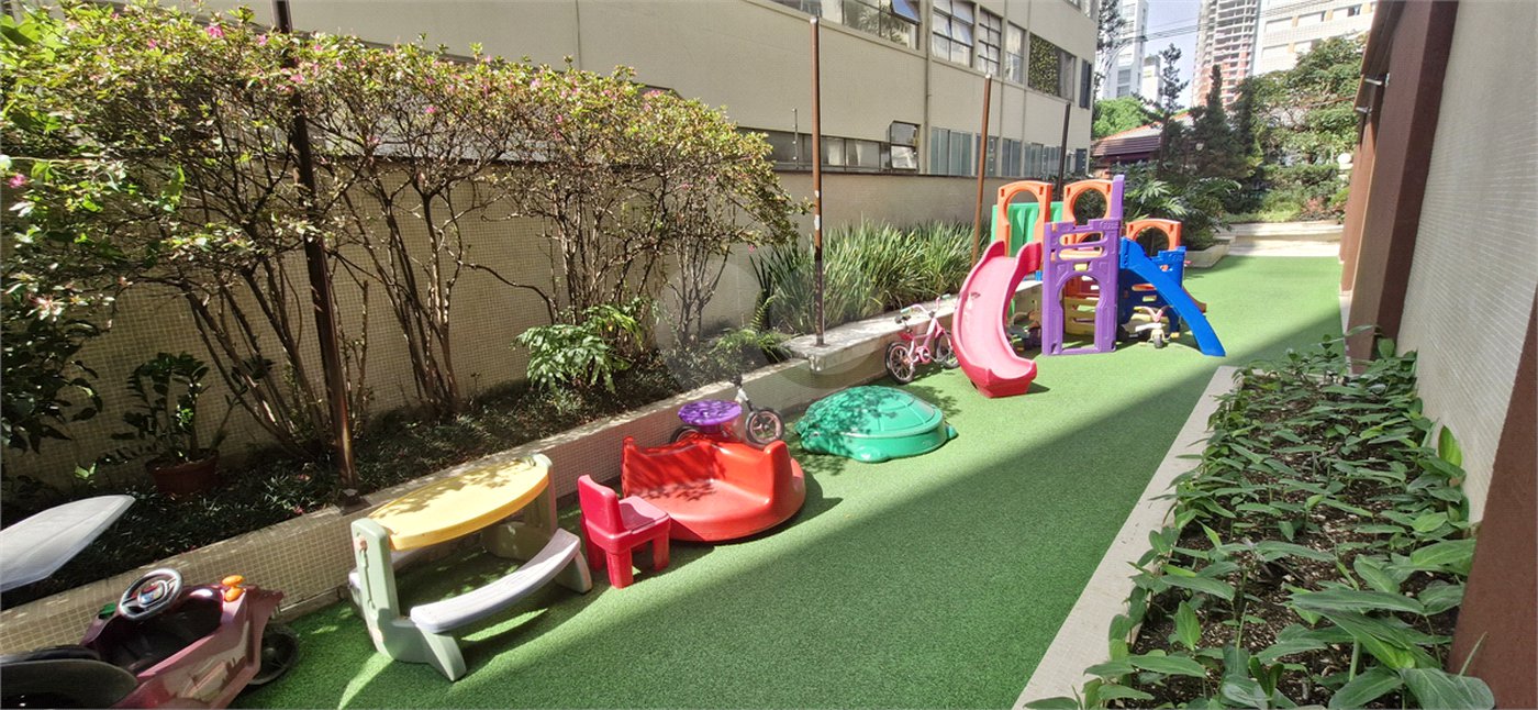 Apartamento à venda com 4 quartos, sendo 3 suítes, em Santa Cecília, São Paulo, SP