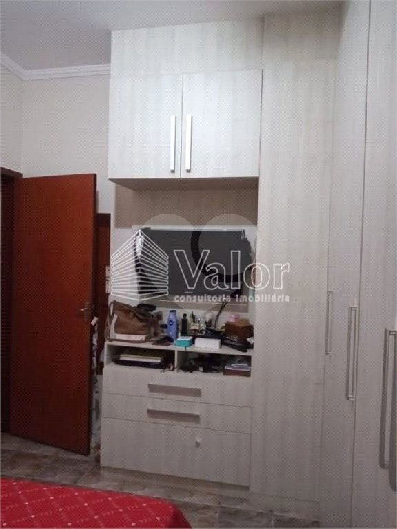 Casa Térrea com 2 dormitórios, sendo 1 suíte.