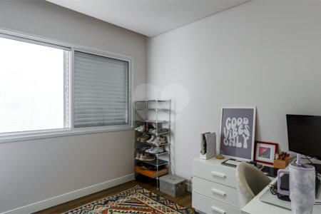 Apartamento à venda com 3 quartos, sendo 1 suíte, em Vila Uberabinha, São Paulo, SP