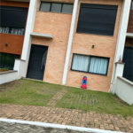 Casa à venda ou para alugar com 3 suítes no condomínio Quinta das Oliveiras, Valinhos - SP