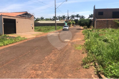 Terreno à venda no Centro, Planura, MG