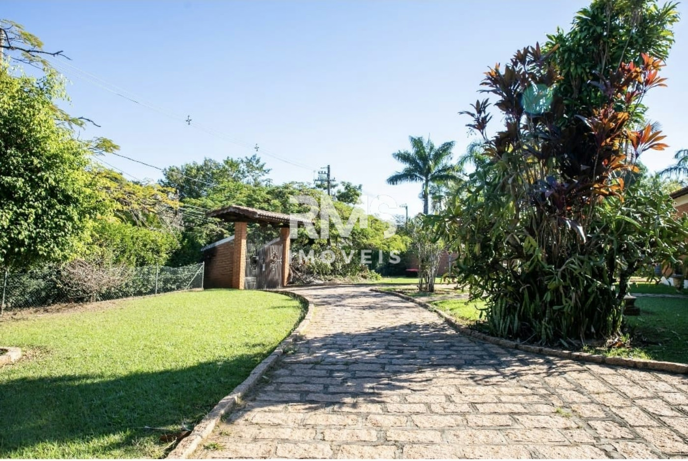 Chácara à venda com 4 quartos, sendo 1 suíte,  em Colinas do Mosteiro de Itaici, Indaiatuba, SP