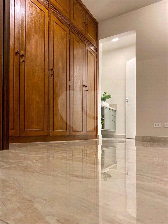 Apartamento 1 Dormitório à Venda na Rua Frei Caneca